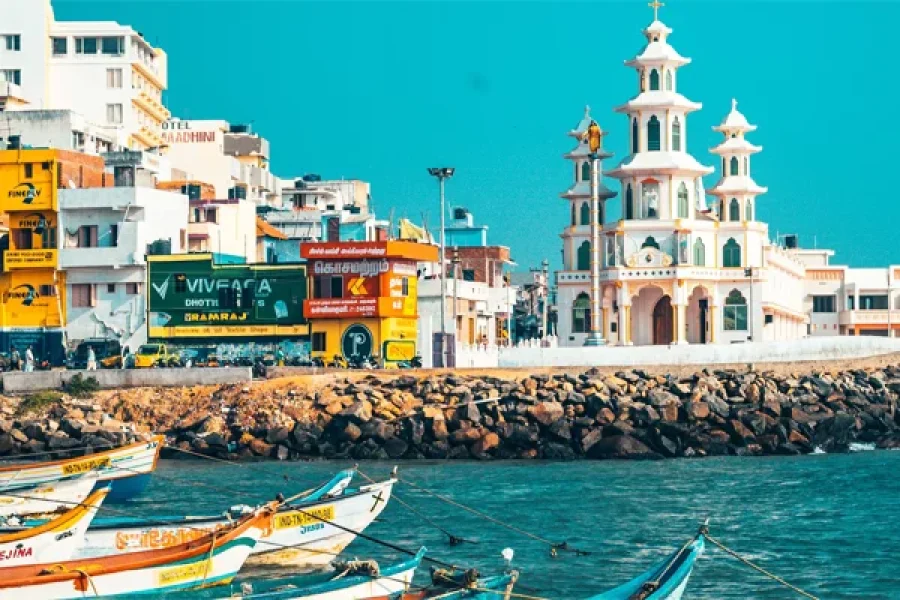 Discover the Tranquil Beauty of Kerala: From Hill Stations to Backwaters and Beaches