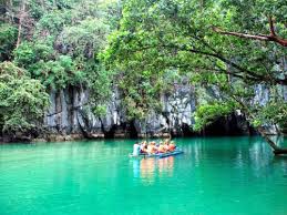 <span> Day 3 </span> Arrival in Puerto Princesa INCLUDED : 1 Flight 1 Hotel 2 Transfers 1 Meal